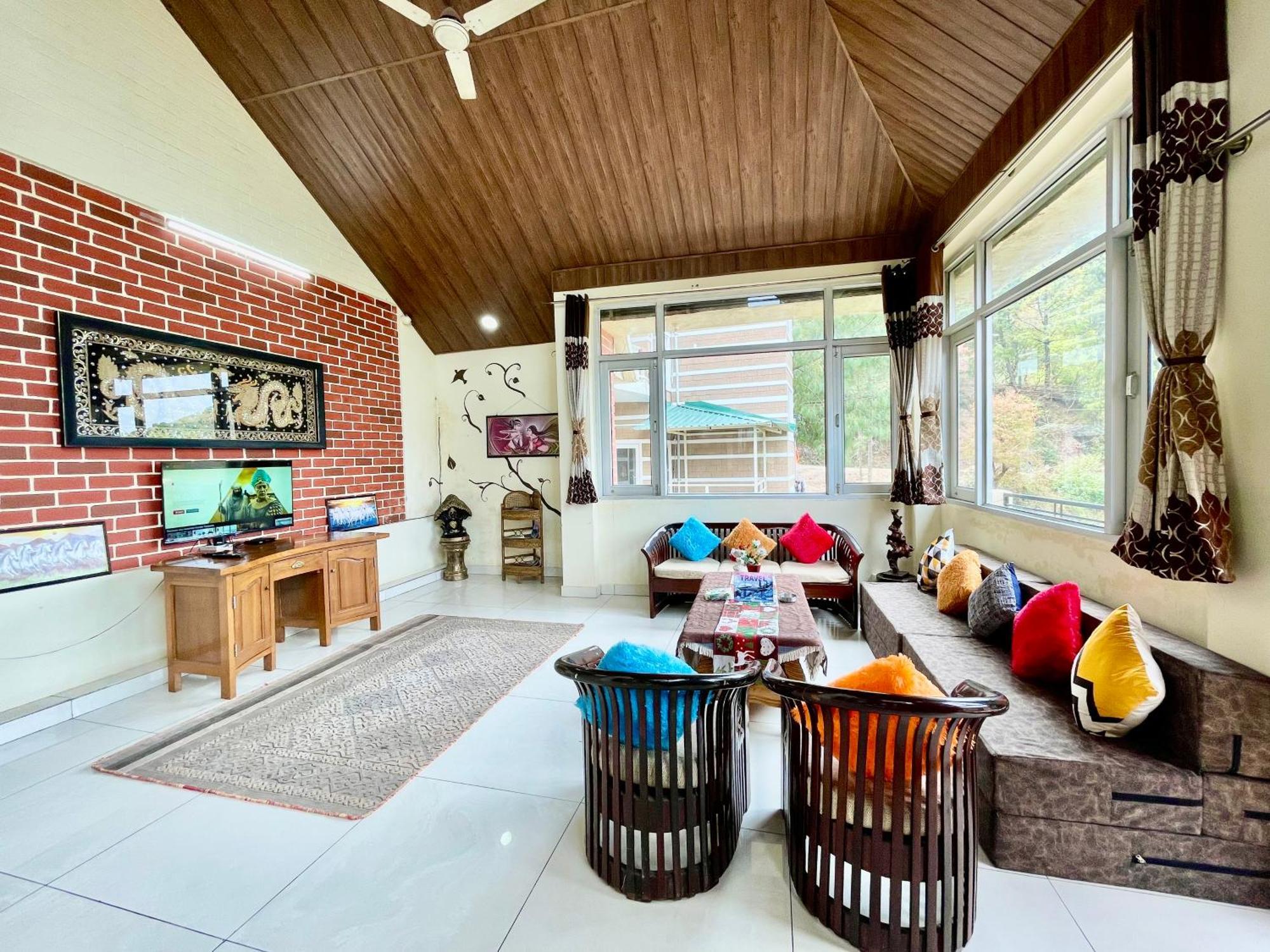 The Auriga 3Bhk Fully Entair Villa With Bonfire In Kasauli I Pvt Stay I Open Air Terrace I Kitchen Livingroom I Lawn Bonfire I Gaming Zone Exterior foto