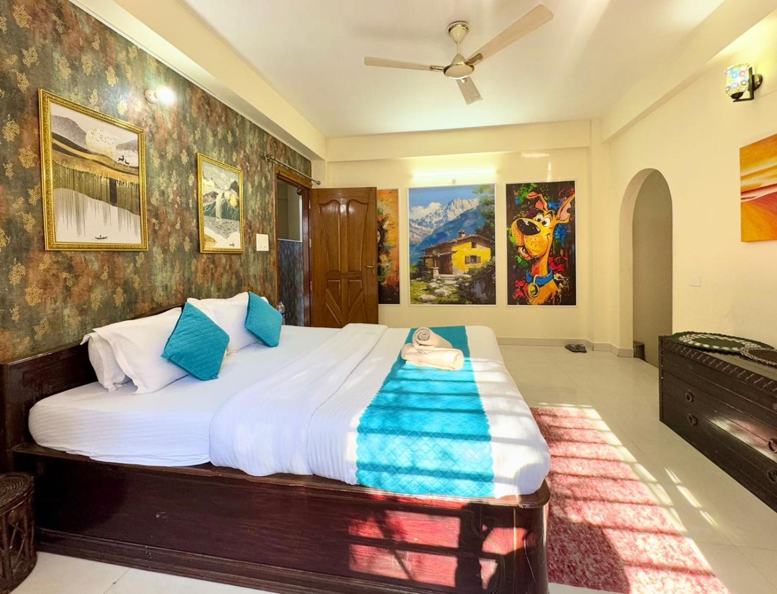 The Auriga 3Bhk Fully Entair Villa With Bonfire In Kasauli I Pvt Stay I Open Air Terrace I Kitchen Livingroom I Lawn Bonfire I Gaming Zone Exterior foto
